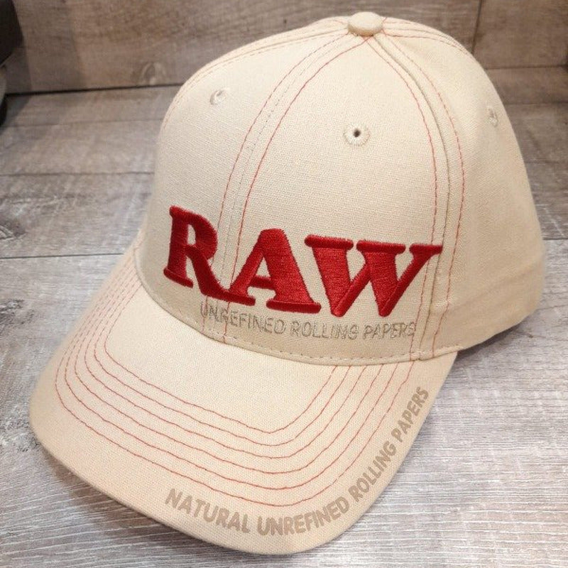 Gorra Raw Curva Negra Y Belge Letras Rojas Con Accesorios