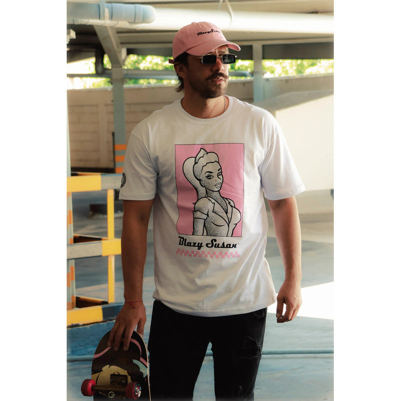 Playera Blanca Unisex Antifashion Estampa Blazy Susan